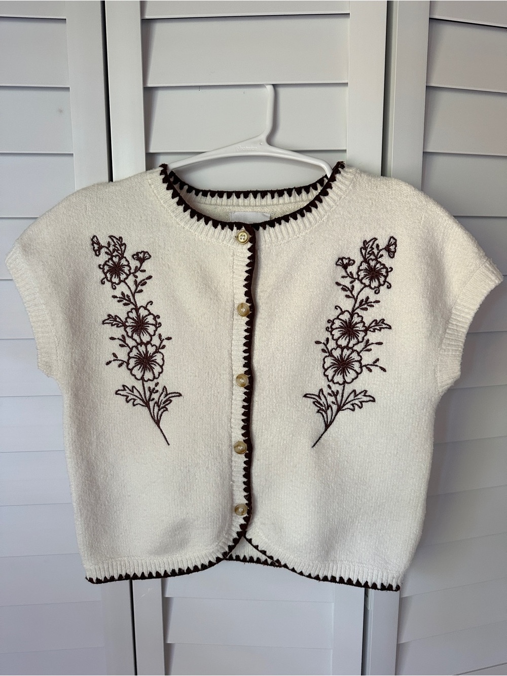 Short-Sleeve Embroidered Cardigan - White with Brown Trim